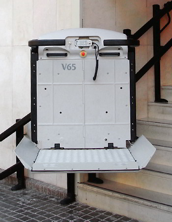 Plataforma salvaescaleras V65